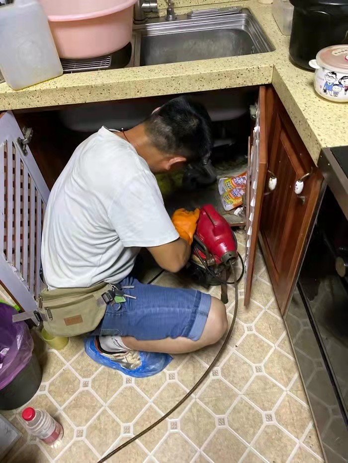 麦盖提通下水道